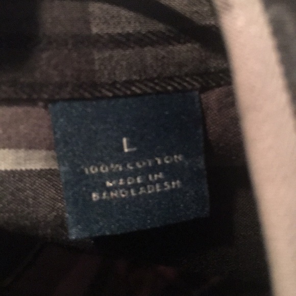 Perry Ellis button down - Picture 4 of 4